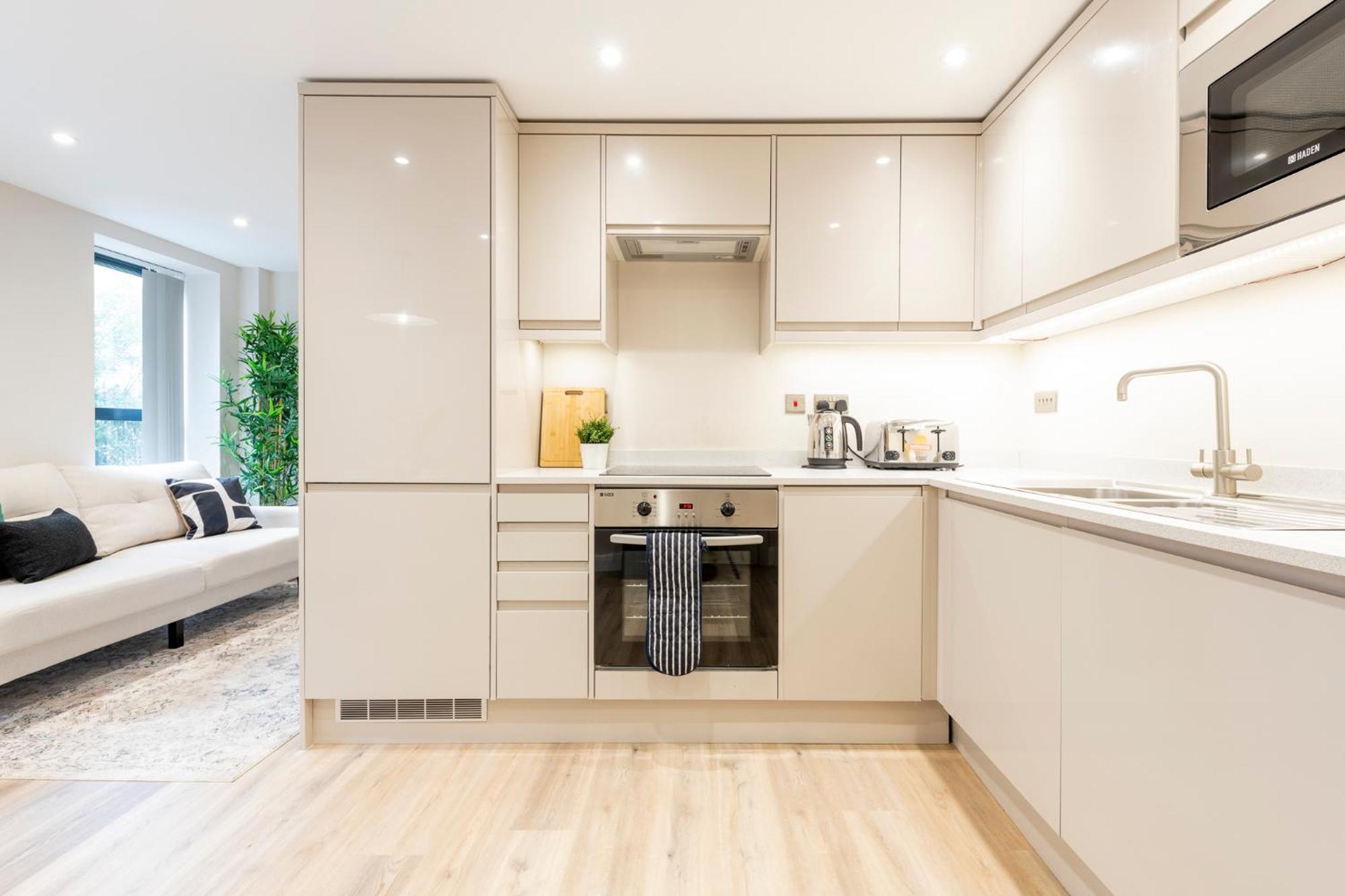 Appartement Harvey Nic's & Designer Quarter 62ch *