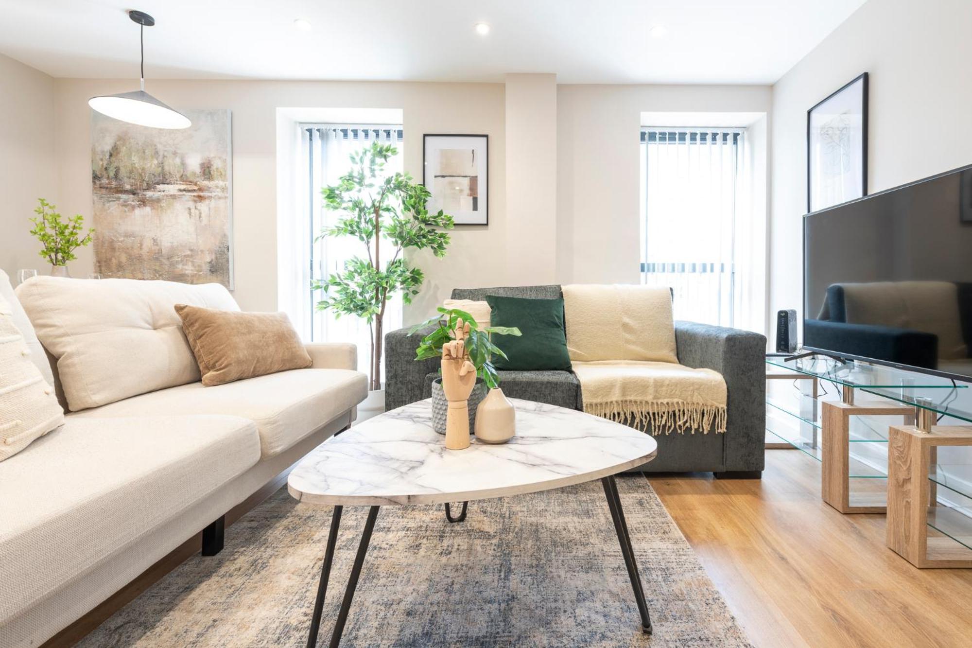 Harvey Nic's & Designer Quarter 62ch Apartment *