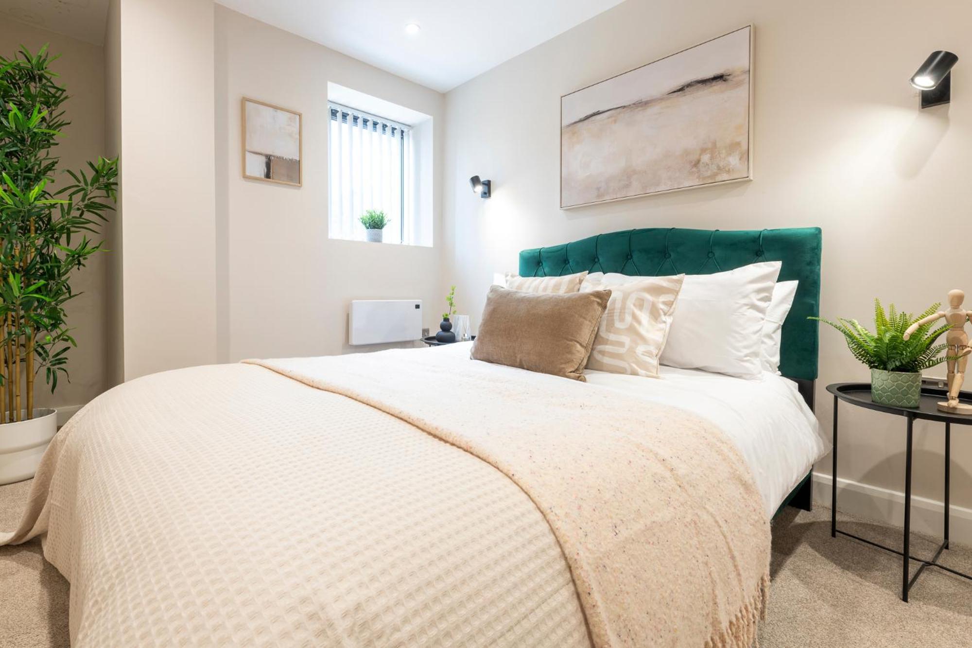Harvey Nic's & Designer Quarter 62ch Apartment